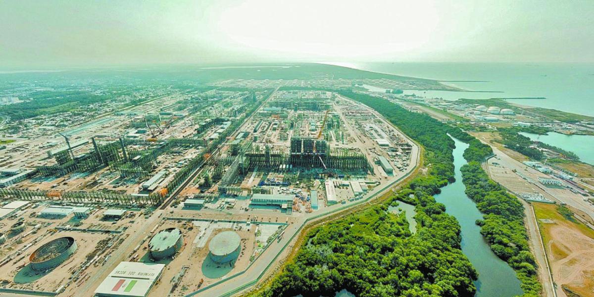 Pemex boosts refining but does not reach goals