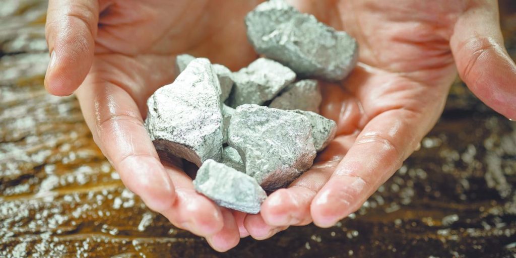 Peñoles rises 4% on the BMV and reaches a historical maximum due to the shine of silver