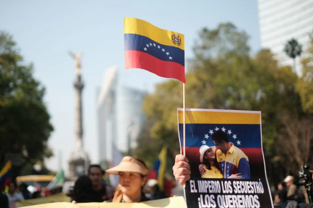 People around the world continue in the streets demanding the release of Maduro and Flores