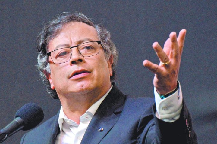 Petro reveals location of boat survivors "bombed" in the Pacific by the US