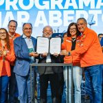 Petrobras signs billion-dollar contract to manufacture ships in RS