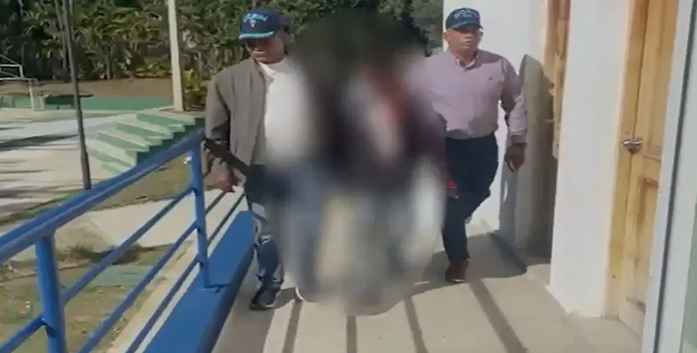 Policía devuelve a su hogar un adolescente de 13 años reportado como ausente en Jarabacoa