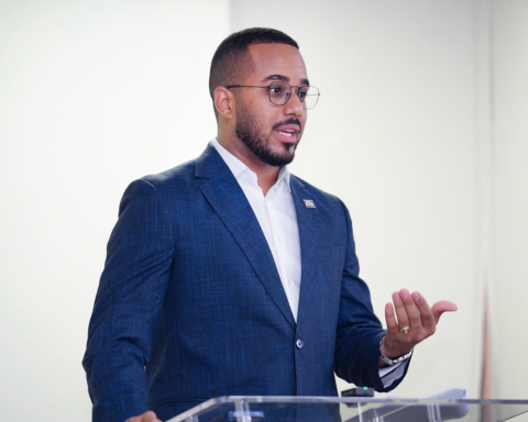 Presidente Abinader destituye al rector del ITLA tras escándalo por cobros irregulares a colaboradores