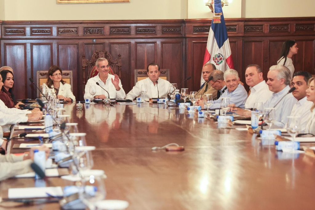 Presidente Abinader encabeza Consejo de Ministros: Trazarán prioridades para el nuevo año