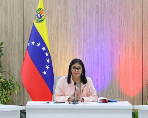 President (E) Delcy Rodríguez does not plan to travel abroad in the short term