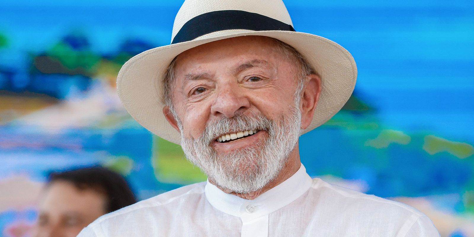 President Lula undergoes cataract surgery and is discharged from hospital