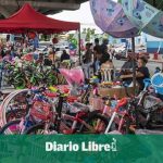 Prior to Three Kings' Day, toy purchases boost commerce