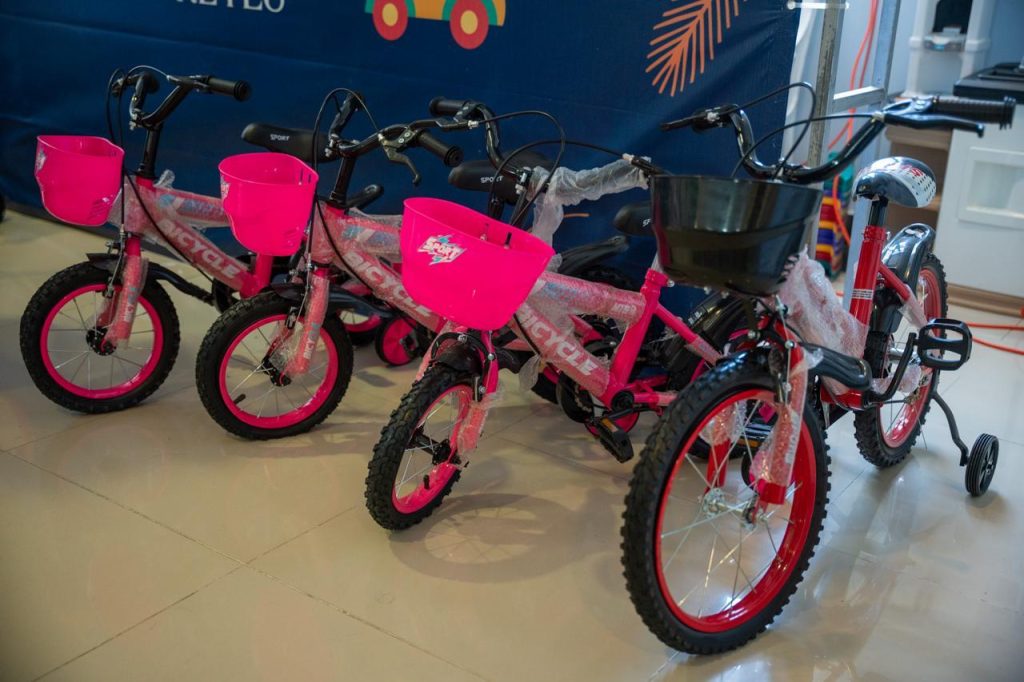 Propeep brings joy and fun to children with the delivery of gifts for Three Kings' Day