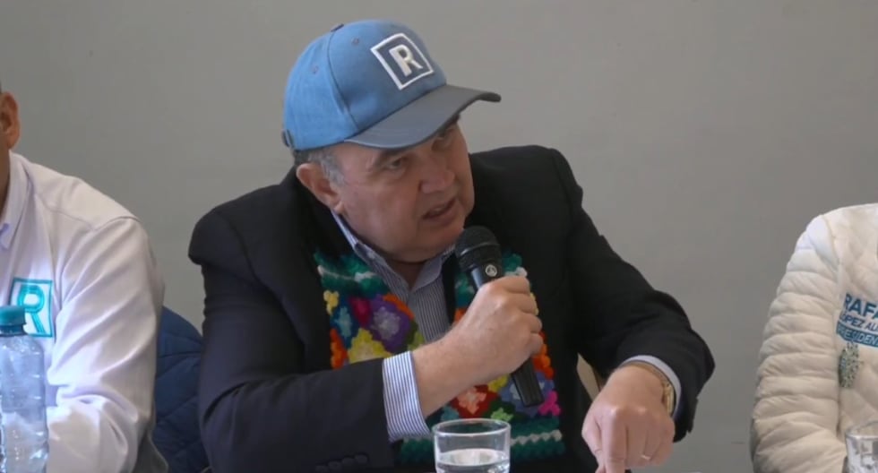 Rafael López Aliaga avoids explaining how he would move the capital to Junín and responds with attacks