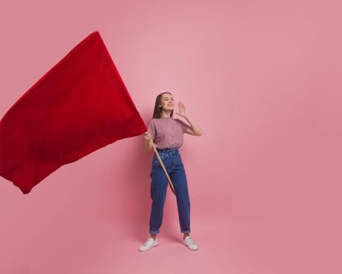 Red flags that you did see, but decided to ignore: the most common mistake in relationships