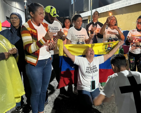 Relatives of political prisoners demand that Delcy Rodríguez fulfill his promise of amnesty