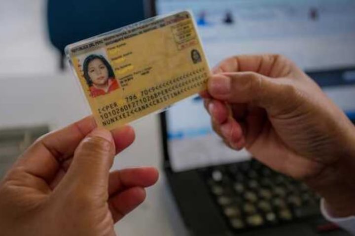 Reniec specifies validity of the yellow DNI and rules out mandatory change to the electronic one