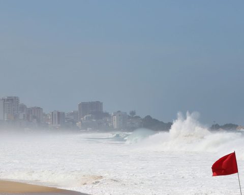 Rio has a new hangover warning this weekend