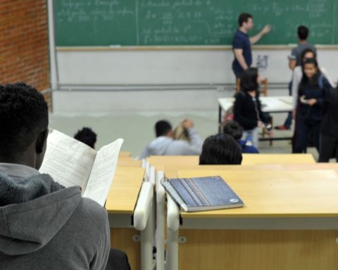 SC law that prohibits racial quotas is challenged in court