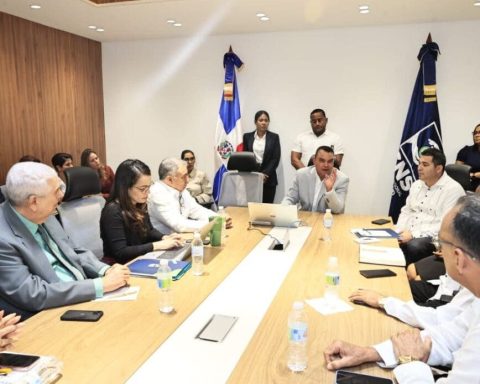 SNS presenta plan a directores de la sede central y regionales para metas de salud 2026