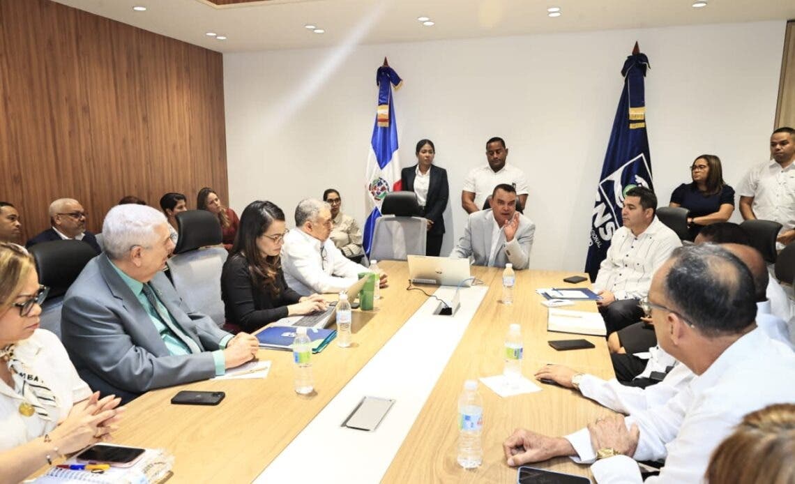 SNS presenta plan a directores de la sede central y regionales para metas de salud 2026