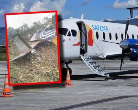 Avión de Satena (2)