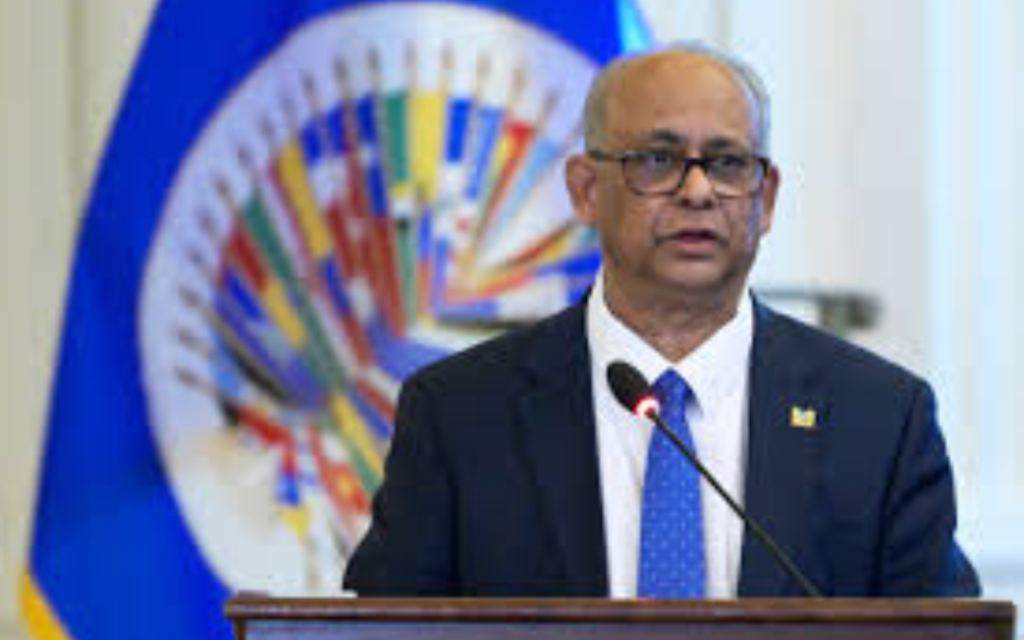 Secretary General of the OAS arrives in Peru to address democratic governance and regional security