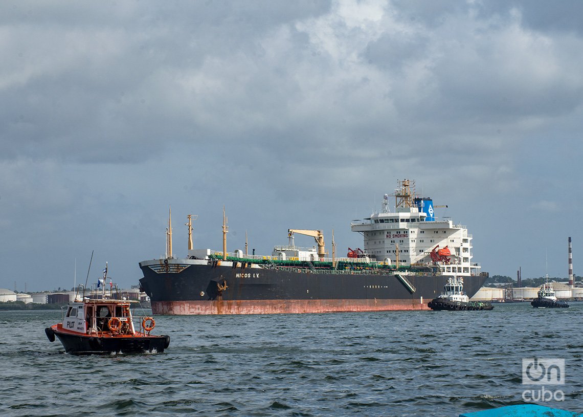 Sheinbaum denies increase in “historic” oil shipments to Cuba