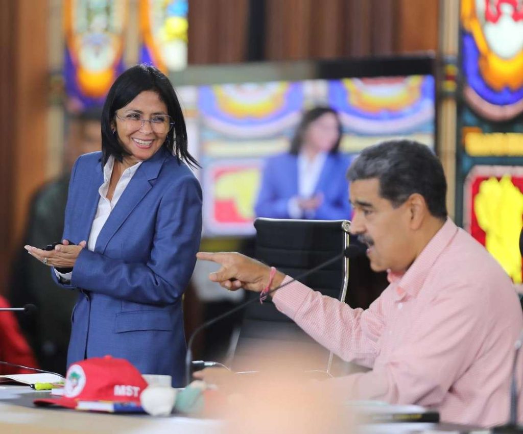 Since his kidnapping, Maduro sends a message of confidence in Delcy and the government team