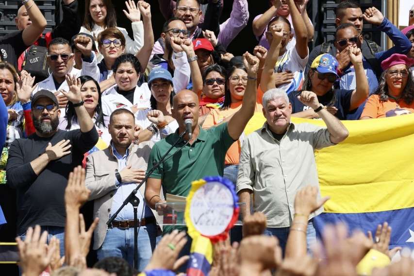 Social movements swear to work for the return of Maduro and Cilia