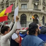 Profesionales cubanos piden la homologación de sus títulos académicos en España, en septiembre de 2024