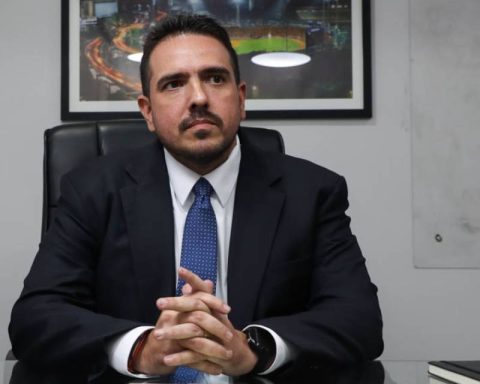 Stalin González: We must build the path to reach a recognized election