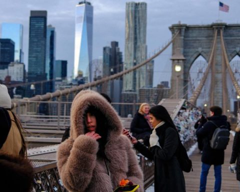 Storm in the United States leaves 400,000 customers without power