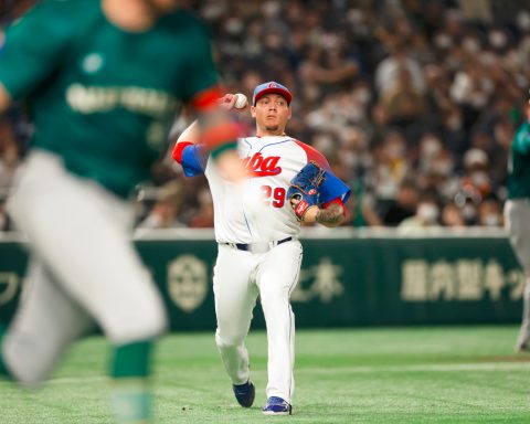 Sued for millions and recruited for the Classic: the unexpected return of Yariel Rodríguez