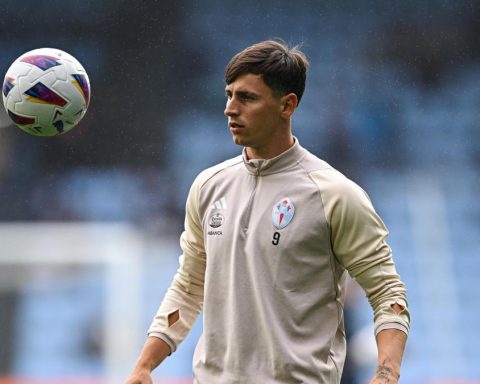 Tadeo Allende definitely stays with Messi