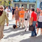 Turistas en Cuba