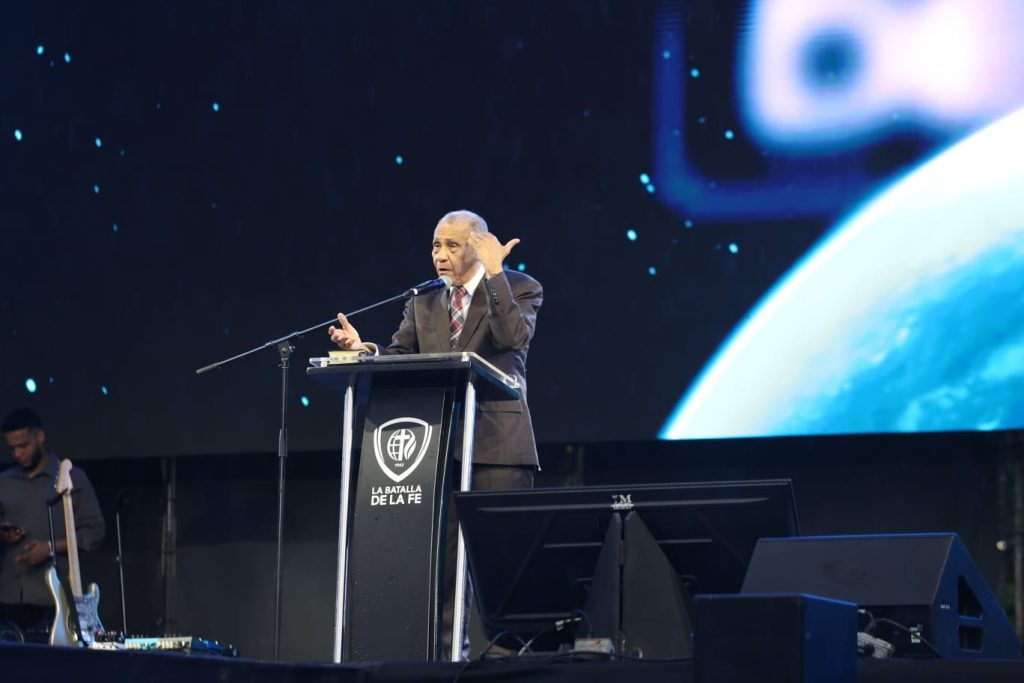 The Battle of Faith: Ezequiel Molina warns that politicians will have to answer for corruption and broken promises