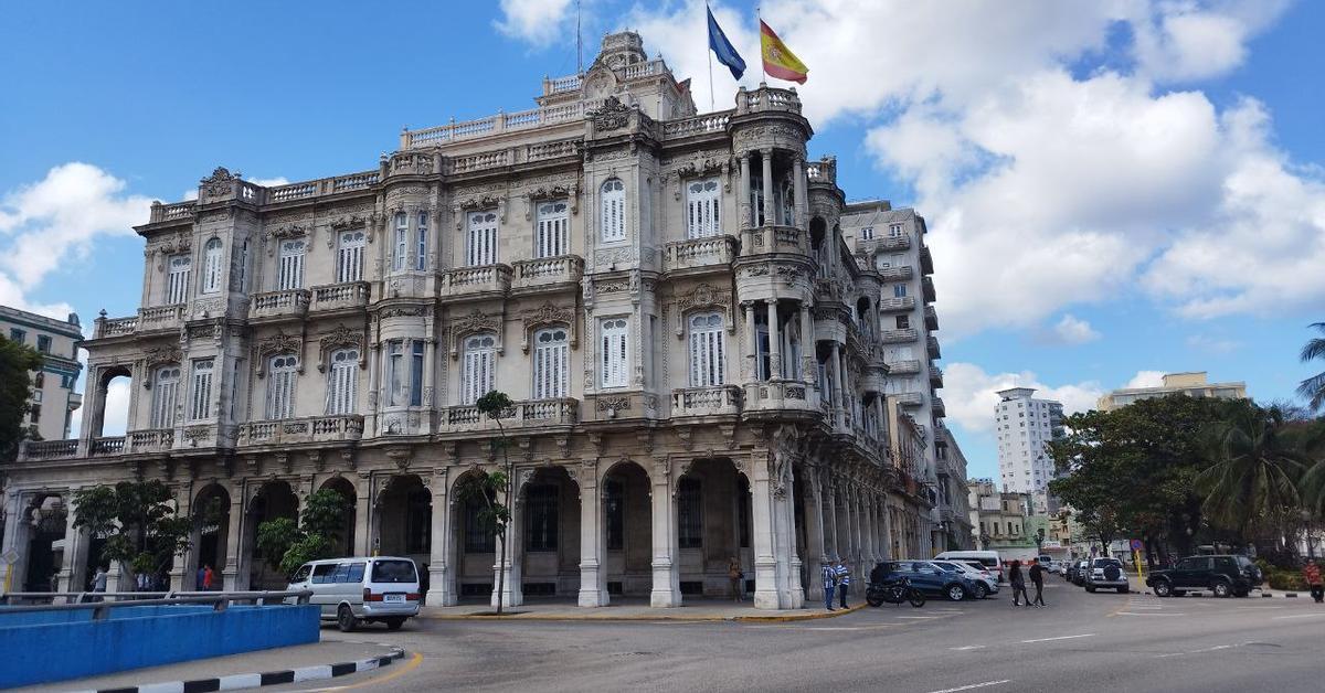 The Cuban regime pockets more than a million euros to support the Spanish Consulate