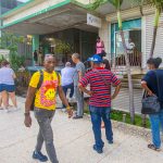 The Government grants tax benefits to entities that operate in the official exchange market