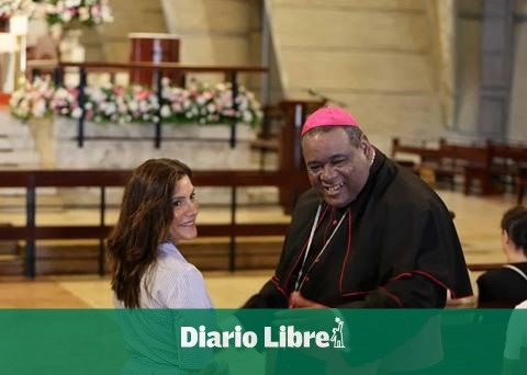 The US ambassador to the DR visits the Basilica of Higüey