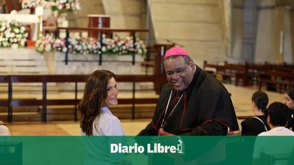 The US ambassador to the DR visits the Basilica of Higüey