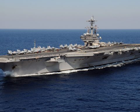 The US deploys a nuclear aircraft carrier to northern Cuba for military exercises
