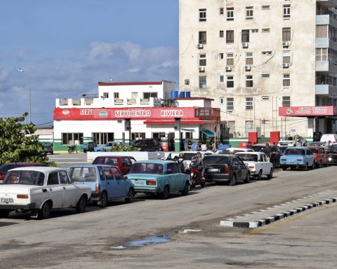 The US is considering a total oil blockade of Cuba in 2026, according to Politico