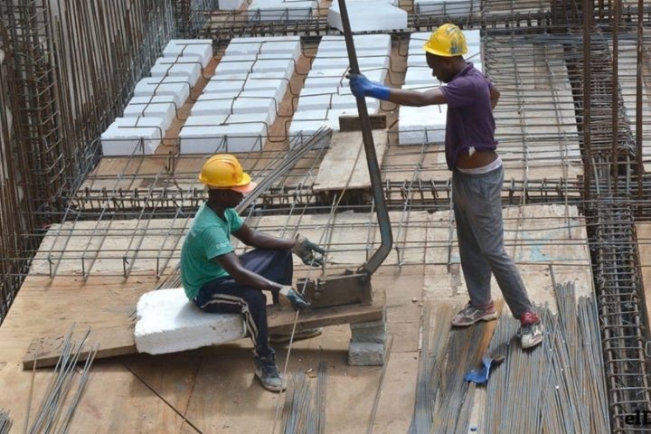 The cost of housing construction fell in December, reports the ONE