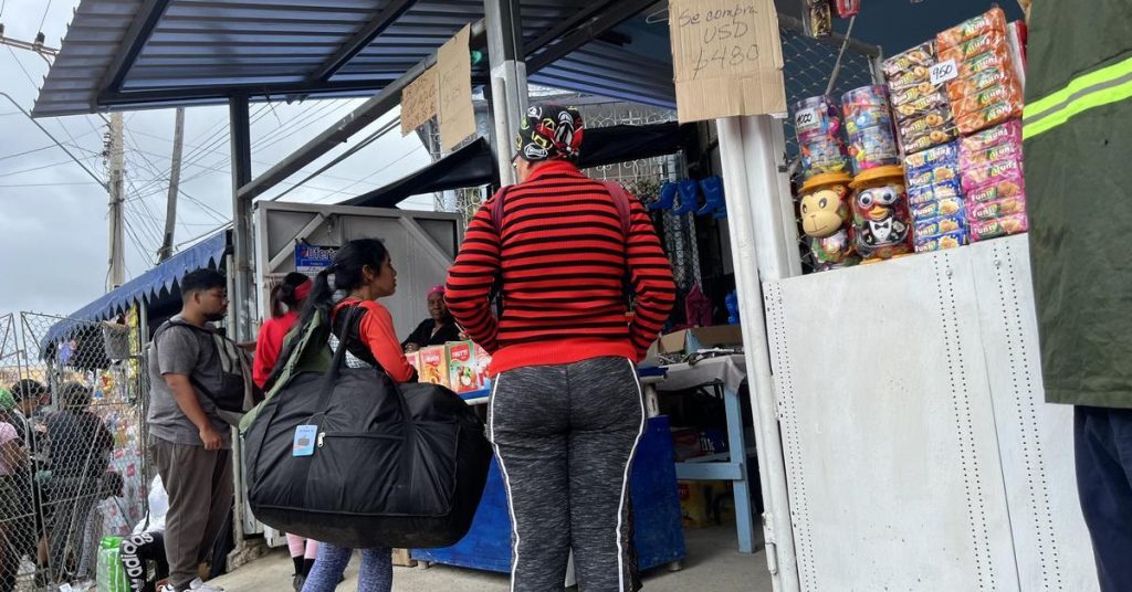 The dollar reaches 500 pesos in the informal market of Holguín and Sancti Spíritus
