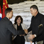 The first delivery of a Chinese donation of 30,000 tons of rice arrives in Cuba
