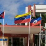 The return of Cuban doctors in Venezuela for “vacations” and “end of mission” resumes