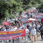 The streets of Piura woke up full of garbage
