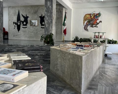 The titles announced with pomp by Díaz-Canel have not arrived at the Mexican bookstore in Havana