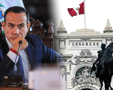 There are 37 signatures missing to call an Extraordinary Plenary Session and debate the 7 motions of censure against José Jerí