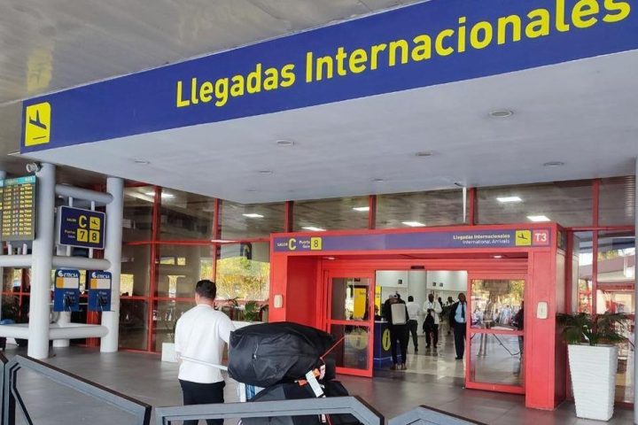 They extend the tariff exemption for food, hygiene products and medicines