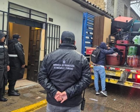 They hit an inspector with a jug during the closure of a clandestine night club in Huancayo