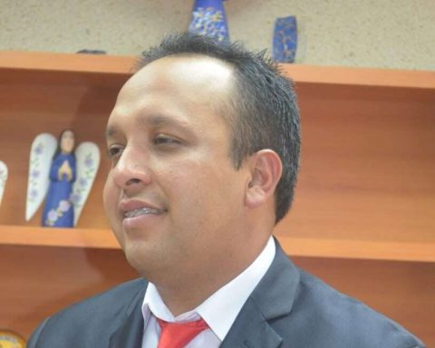 They investigate the strange death of the former mayor of Cocorote Amado José Torres