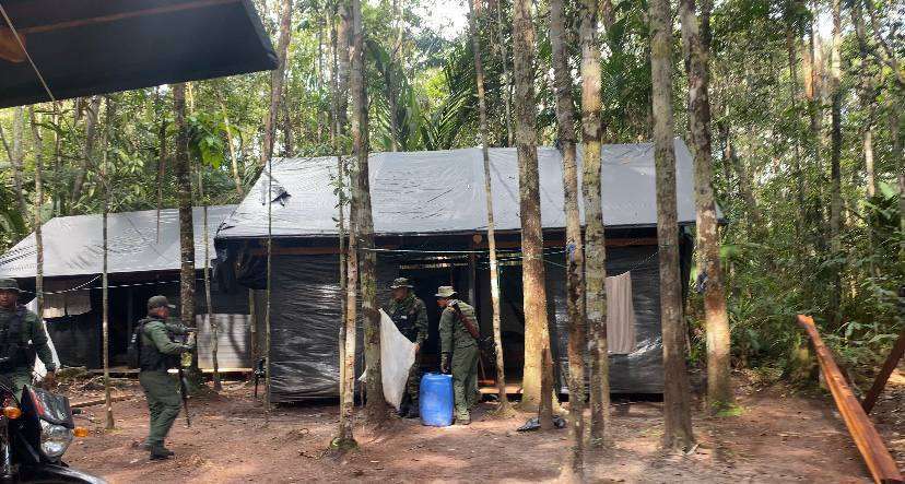 They locate a body tied up in the Tancol camp in Amazonas