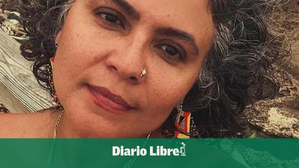 They place periodic presentations on a woman arrested for a lesbian anthem